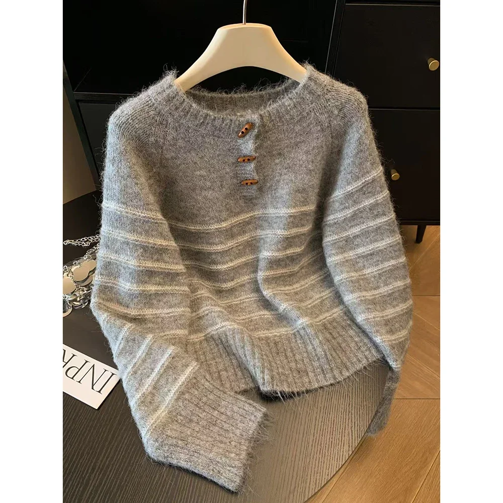Damski sweter w paski z wełny  – Embroidery recenzja i cena