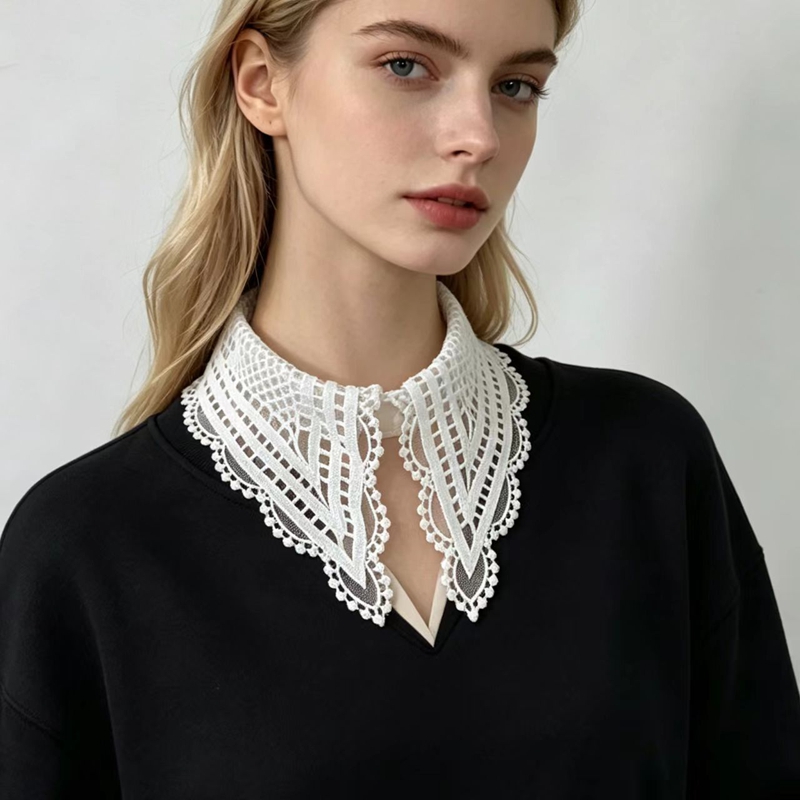 Damski biały falowany kołnierz – Embroidery recenzja i cena
